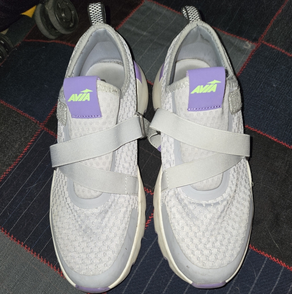 EUC Avia Walking Shoes